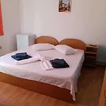 Guest house Casa Justin 3*